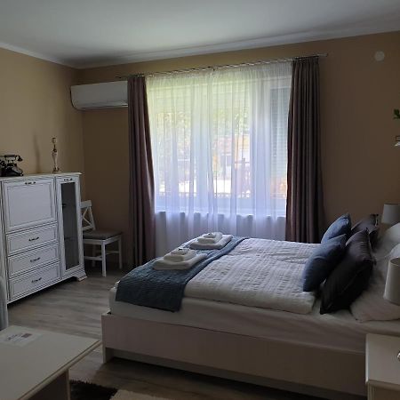 Royal Apartman Эгер Экстерьер фото
