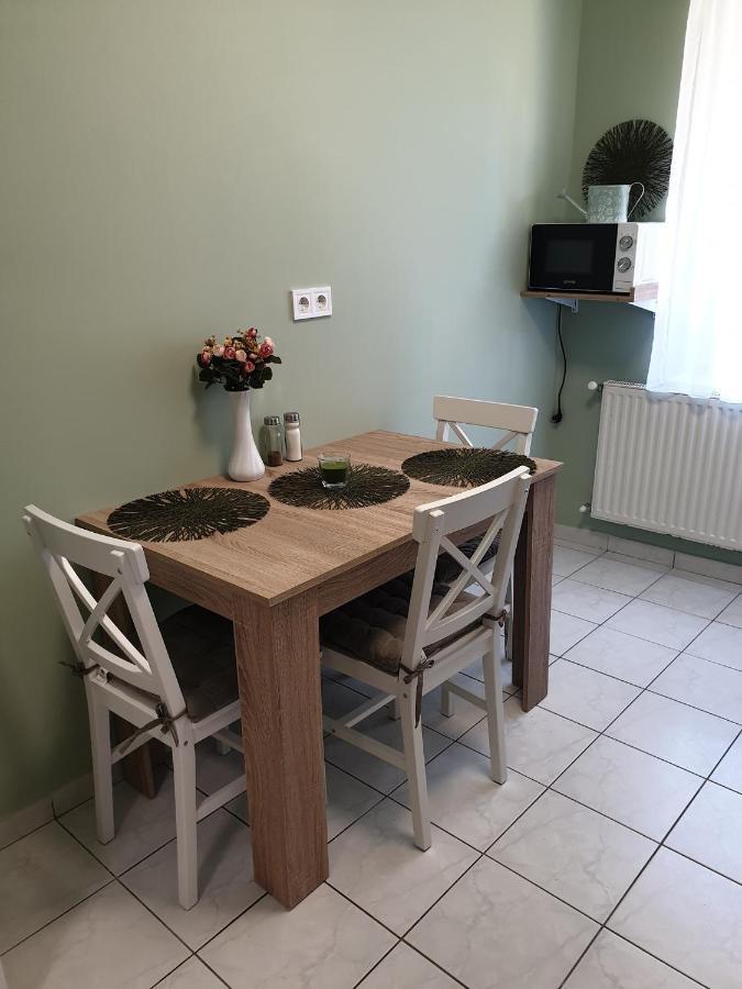 Royal Apartman Эгер Экстерьер фото